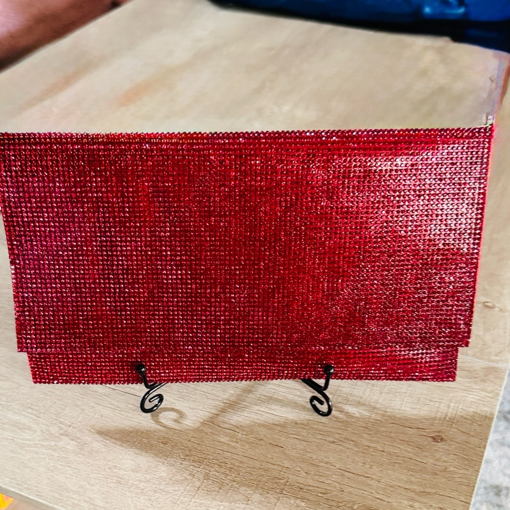 NWOT-Nina Kimora SIAM RED CRYSTAL BEADED ENVELOPE CLUTCH